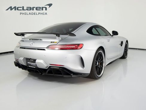 Used 2018 Mercedes-Benz AMG GT R image 5