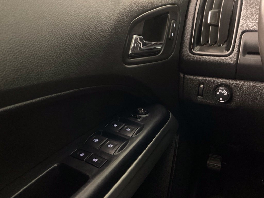 Used 2021 Chevrolet Colorado LT RWD image 19
