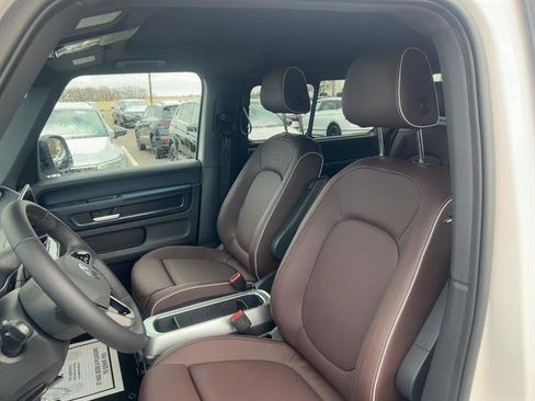 New 2025 Volkswagen ID. Buzz Pro S image 7