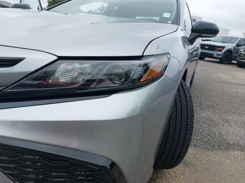 Used 2022 Toyota Camry SE FWD image 32