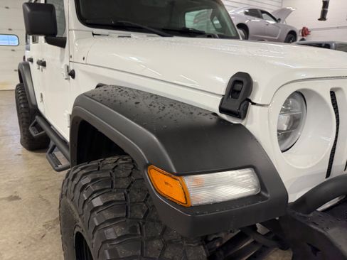 Used 2022 Jeep Wrangler Unlimited Sport AWD/4WD image 5