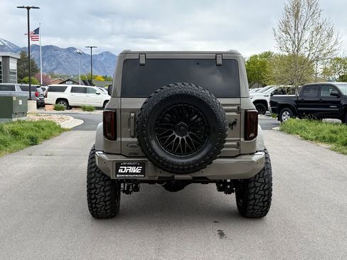 Used 2025 Ford Bronco Outer Banks image 11