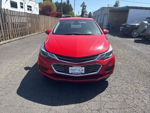 Used 2017 Chevrolet Cruze LT w/ Convenience Package FWD image 6