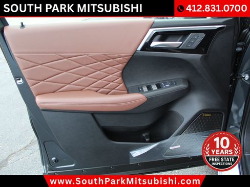 New 2025 Mitsubishi Outlander SEL image 21
