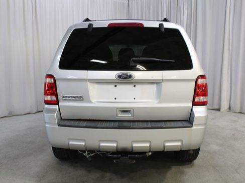 Used 2010 Ford Escape XLS AWD/4WD image 22
