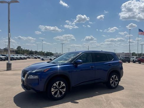 Used 2023 Nissan Rogue SV AWD/4WD image 10