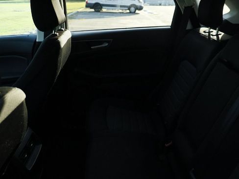 Used 2021 Ford Edge SE FWD image 9