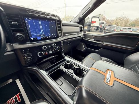 Used 2024 Ford F250 Platinum image 29