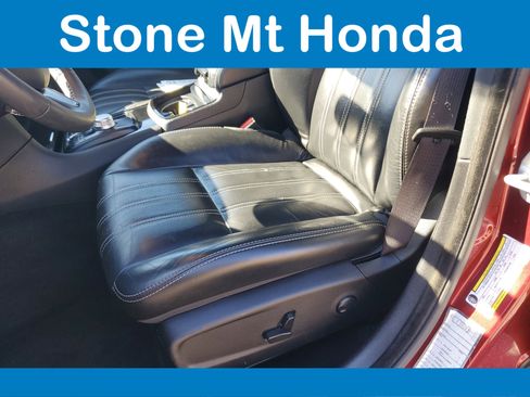 Used 2023 Chrysler 300 S image 18