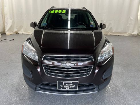 Used 2015 Chevrolet Trax LT FWD image 2