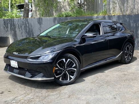 Used 2023 Kia EV6 Wind w/ Wind Technology Package AWD/4WD image 1