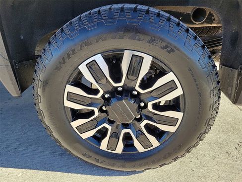 Certified 2024 GMC Sierra 2500 Denali Ultimate image 10