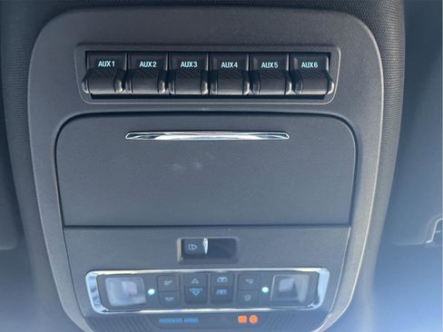 Used 2024 Ford F250 Platinum image 35