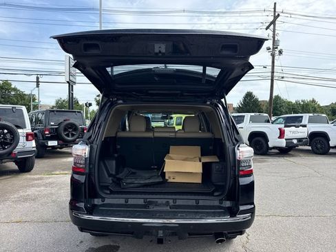 Used 2017 Toyota 4Runner Limited AWD/4WD image 9