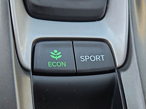 Used 2018 Honda Accord Touring image 27