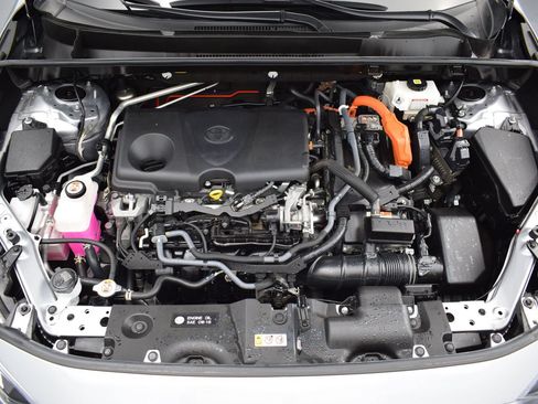 Used 2021 Toyota RAV4 XLE Premium AWD/4WD image 9