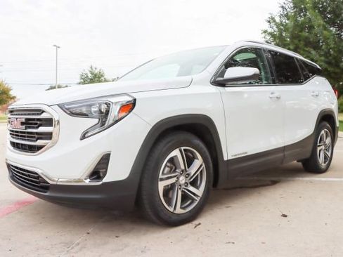 Used 2018 GMC Terrain SLT w/ Preferred Package image 3