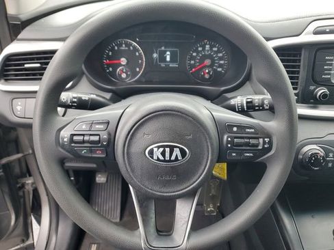 Used 2017 Kia Sorento LX image 24