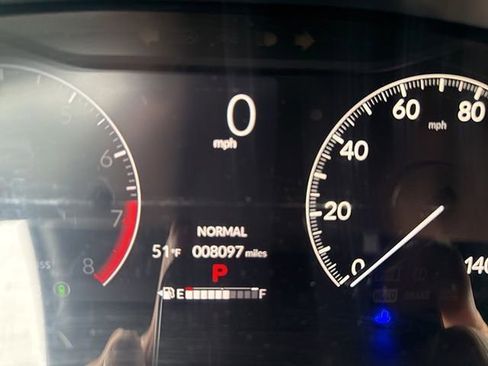 Used 2025 Honda HR-V Sport image 11