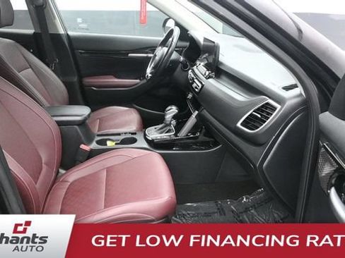 Used 2022 Kia Seltos SX AWD/4WD image 11