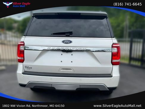 Used 2018 Ford Expedition Max XLT w/ Equipment Group 202A AWD/4WD image 31