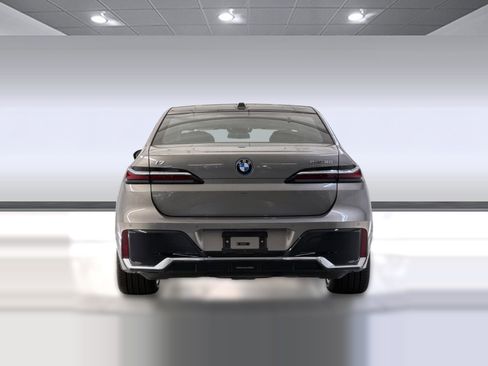 New 2026 BMW i7 eDrive50 w/ M Sport Package image 9