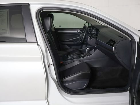 Used 2023 Volkswagen Jetta SE FWD image 27