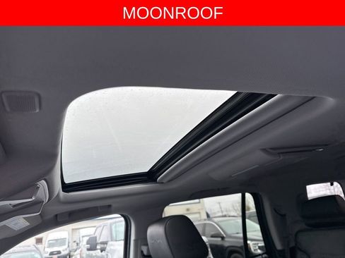 Used 2019 GMC Yukon Denali w/ Denali Ultimate Package image 2