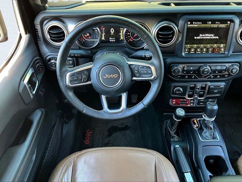 Used 2020 Jeep Gladiator Rubicon image 6