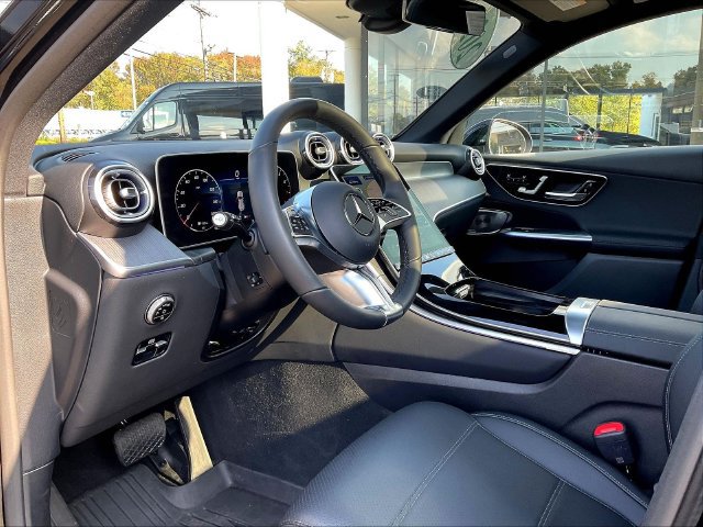 Used 2026 Mercedes-Benz GLC 300 4MATIC image 19