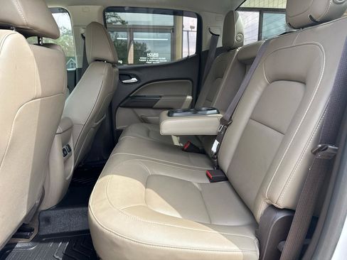 Used 2015 GMC Canyon SLT w/ Driver Alert Package AWD/4WD image 18