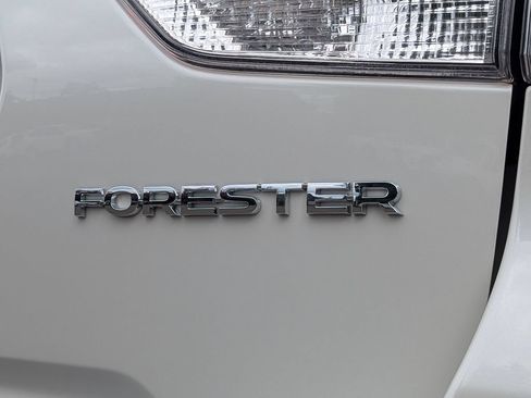 Used 2022 Subaru Forester AWD/4WD image 28