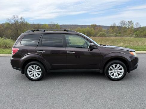 Used 2013 Subaru Forester 2.5X Premium AWD/4WD image 4
