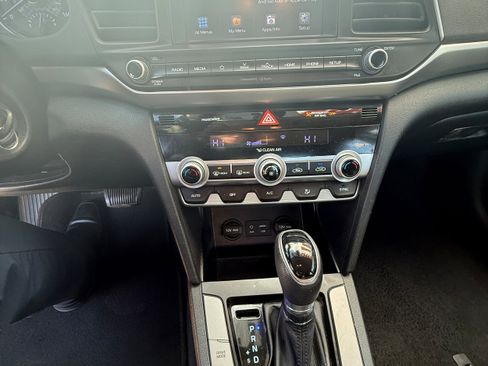 Used 2020 Hyundai Elantra SEL w/ Cargo Package (C1) image 4