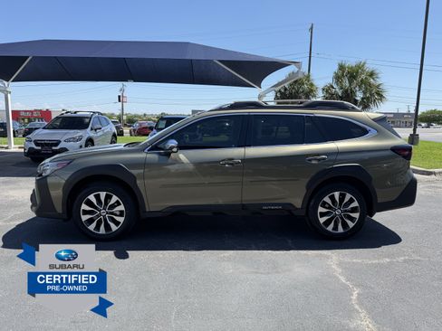 Used 2023 Subaru Outback Touring XT AWD/4WD image 4