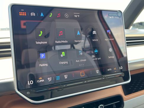 New 2025 Volkswagen ID. Buzz 1st Edition image 19