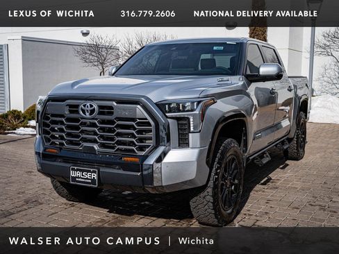Used 2025 Toyota Tundra Platinum image 1