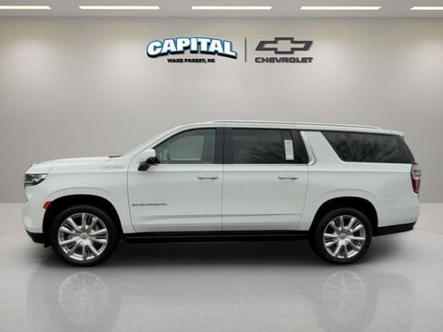 Used 2021 Chevrolet Suburban High Country w/ Premium Package image 2