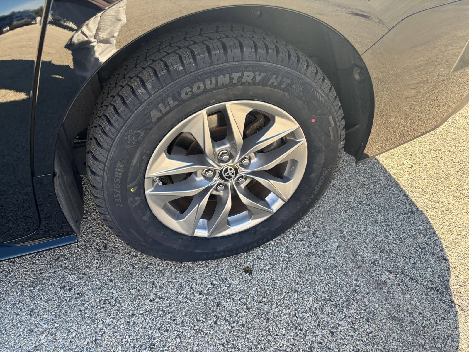 Used 2025 Toyota Sienna XLE FWD image 31