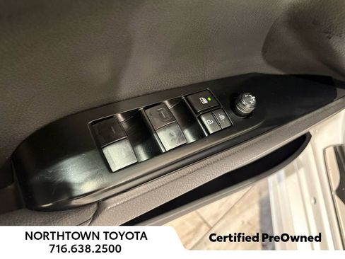 Used 2025 Toyota Camry XSE image 33