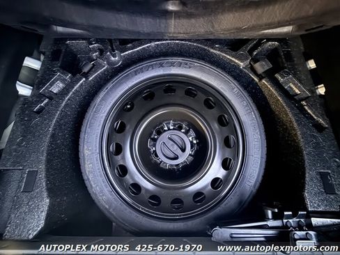 Used 2015 Chevrolet Equinox LT w/ Driver Convenience Package image 10