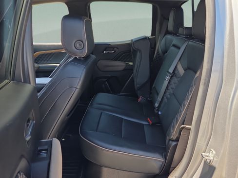 Used 2023 GMC Canyon Denali AWD/4WD image 10