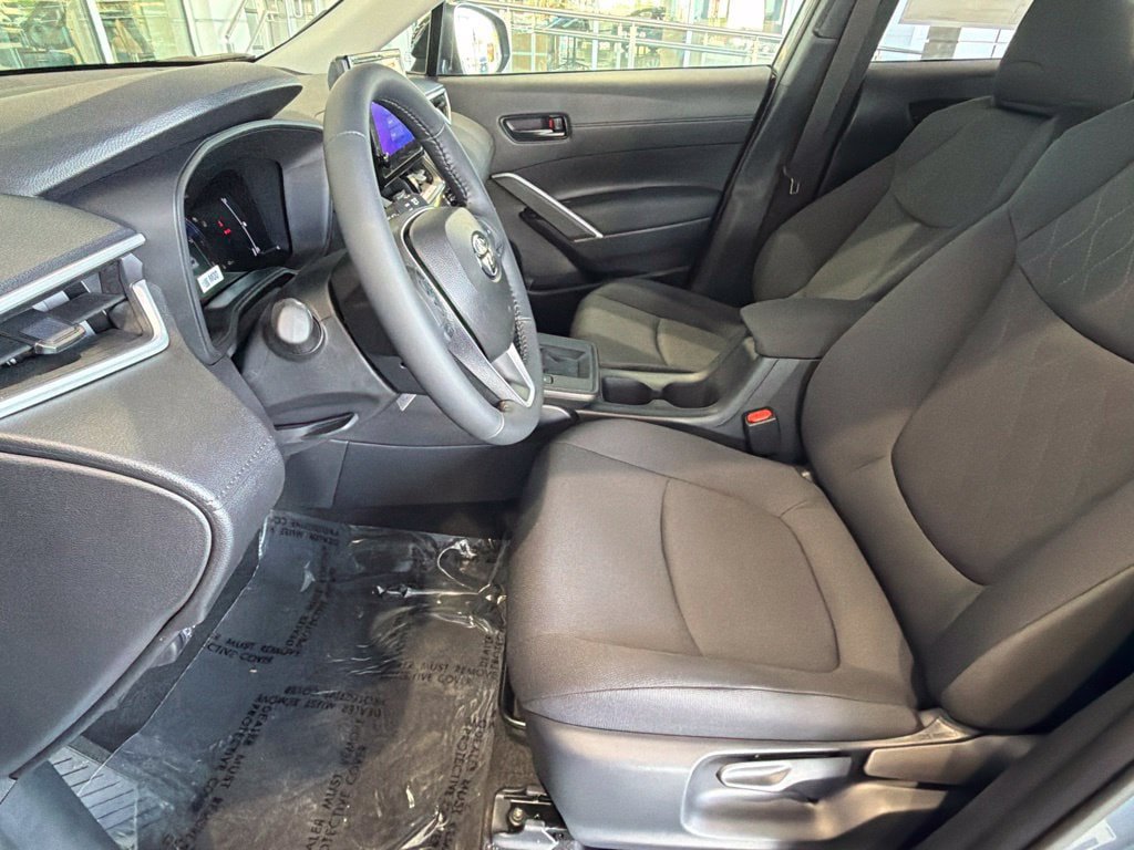 New 2026 Toyota Corolla Cross LE w/ Moonroof Package FWD image 17