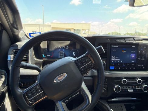Used 2023 Ford F250 Platinum AWD/4WD image 21