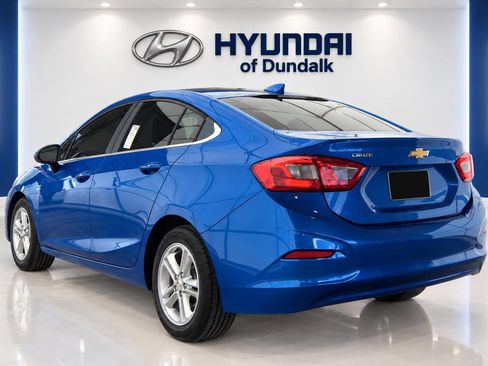 Used 2016 Chevrolet Cruze LT w/ Convenience Package FWD image 2