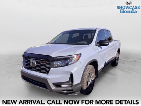 Used 2024 Honda Ridgeline TrailSport image 2