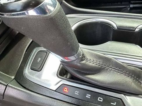 Used 2020 Chevrolet Equinox LT FWD image 12