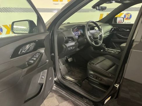 Used 2024 Chevrolet Traverse RS w/ LPO, Floor Liner Package AWD/4WD image 11