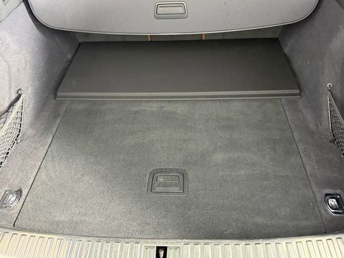 Used 2024 Audi Q8 e-tron Premium Plus w/ Premium Plus Package image 37