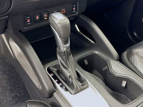 Used 2024 Nissan Frontier SL w/ Technology Package RWD image 27